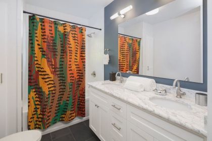 Fabric Shower Curtain, Orange Abstract Print - Sc22163